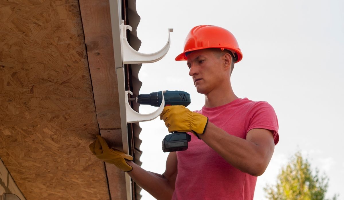 is it safe to install a roof while raining, Gutter Installation Alanta