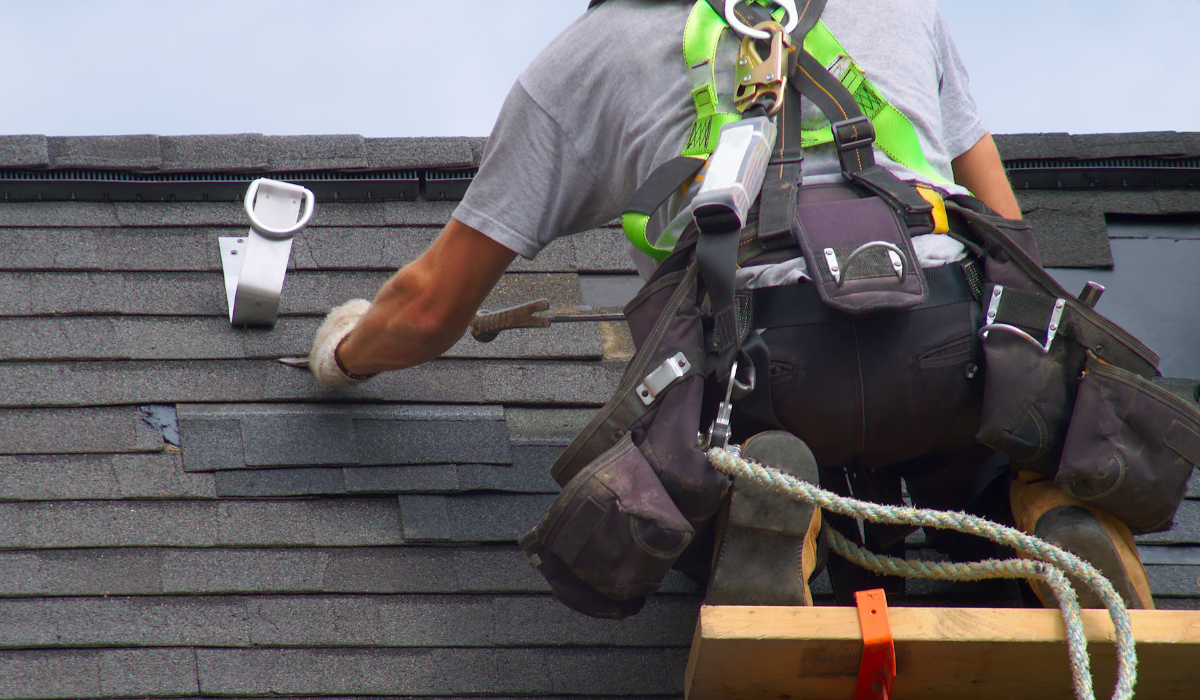 Roof Repairs vs. Full Replacement